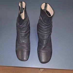 Ladies shoes